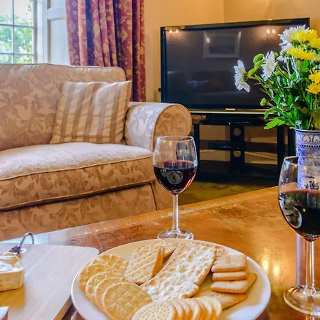 5 Bed In Pateley Bridge 83663 Holiday home *